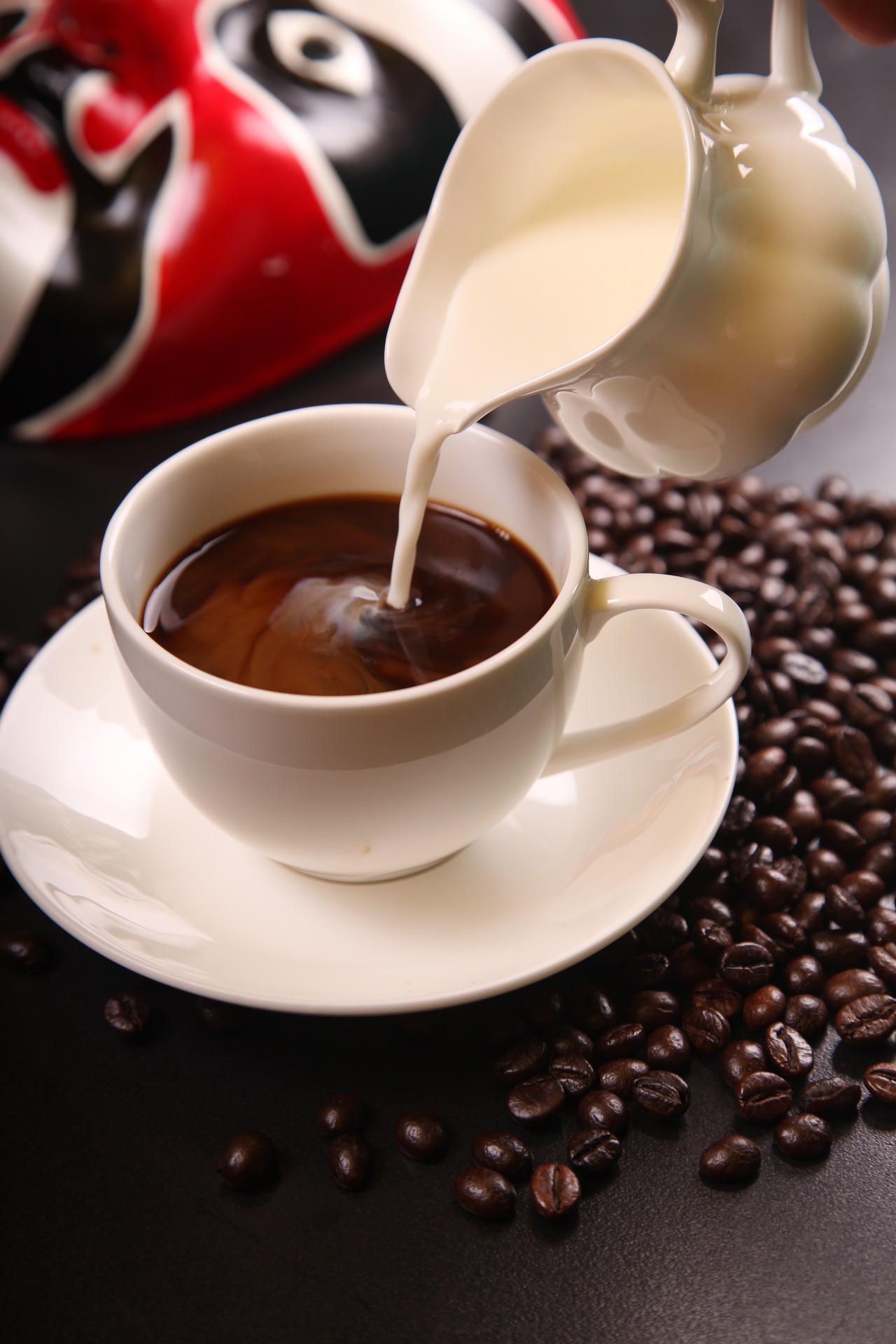 The art of latte and coffee capsules: how to prepare do-it-yourself artistic latte, SAIDA Gusto Espresso