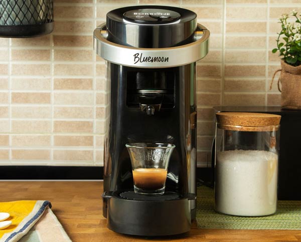 praticità nella preparazione del caffè con bluemoon borbone